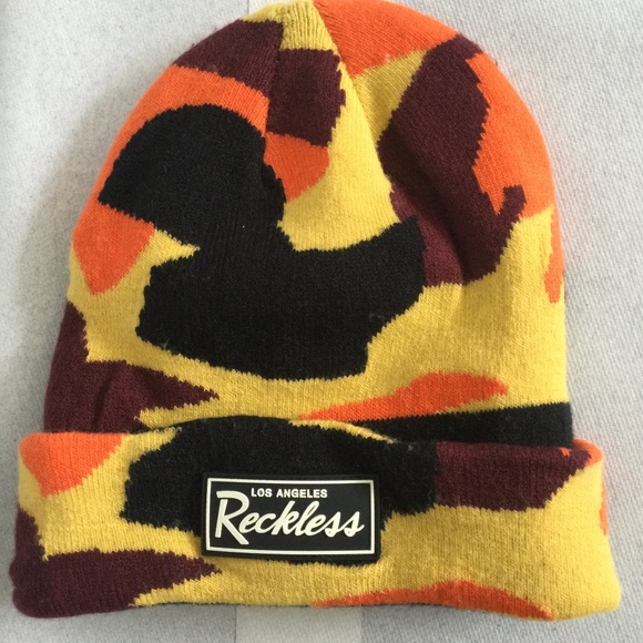 LOS ANGELES Reckless Women’s Beanie - Picture 1 of 4